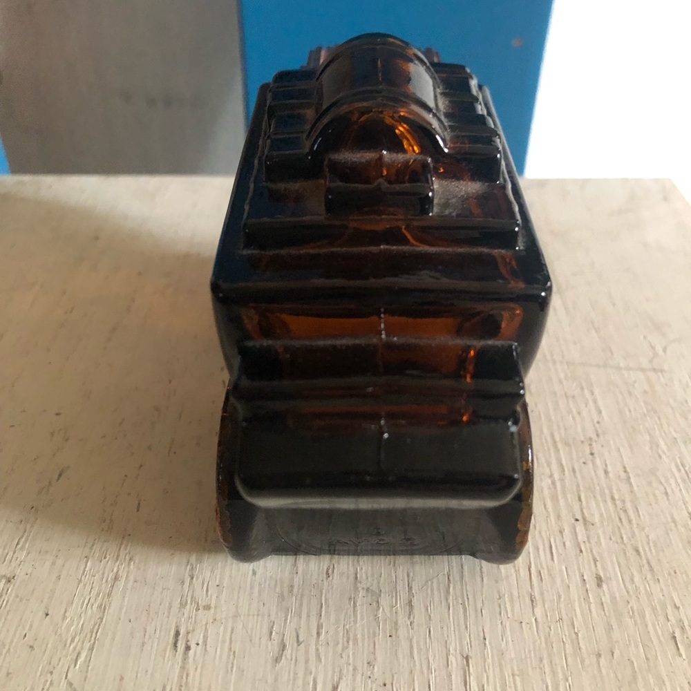 Vintage Brown Glass Stagecoach - Picture 4 of 6